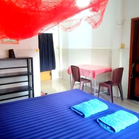 Tortuga Guesthouse Kampot Exteriör bild
