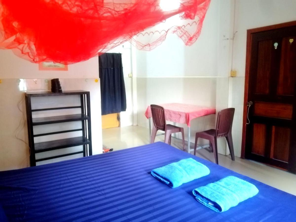 Tortuga Guesthouse Kampot Exteriör bild