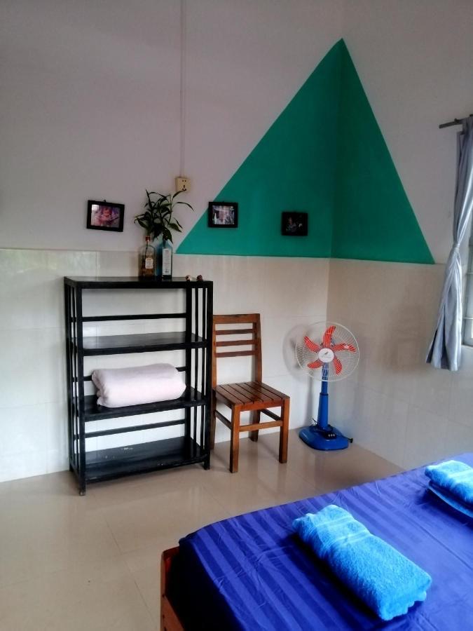 Tortuga Guesthouse Kampot Exteriör bild