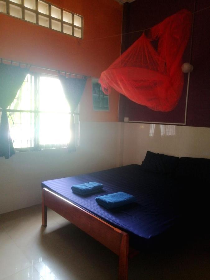 Tortuga Guesthouse Kampot Exteriör bild