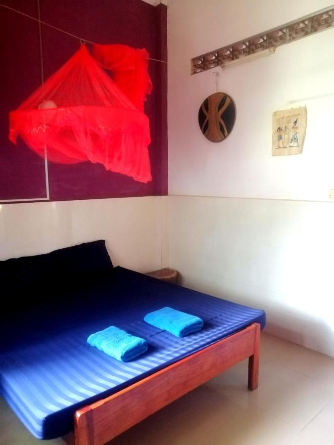 Tortuga Guesthouse Kampot Exteriör bild